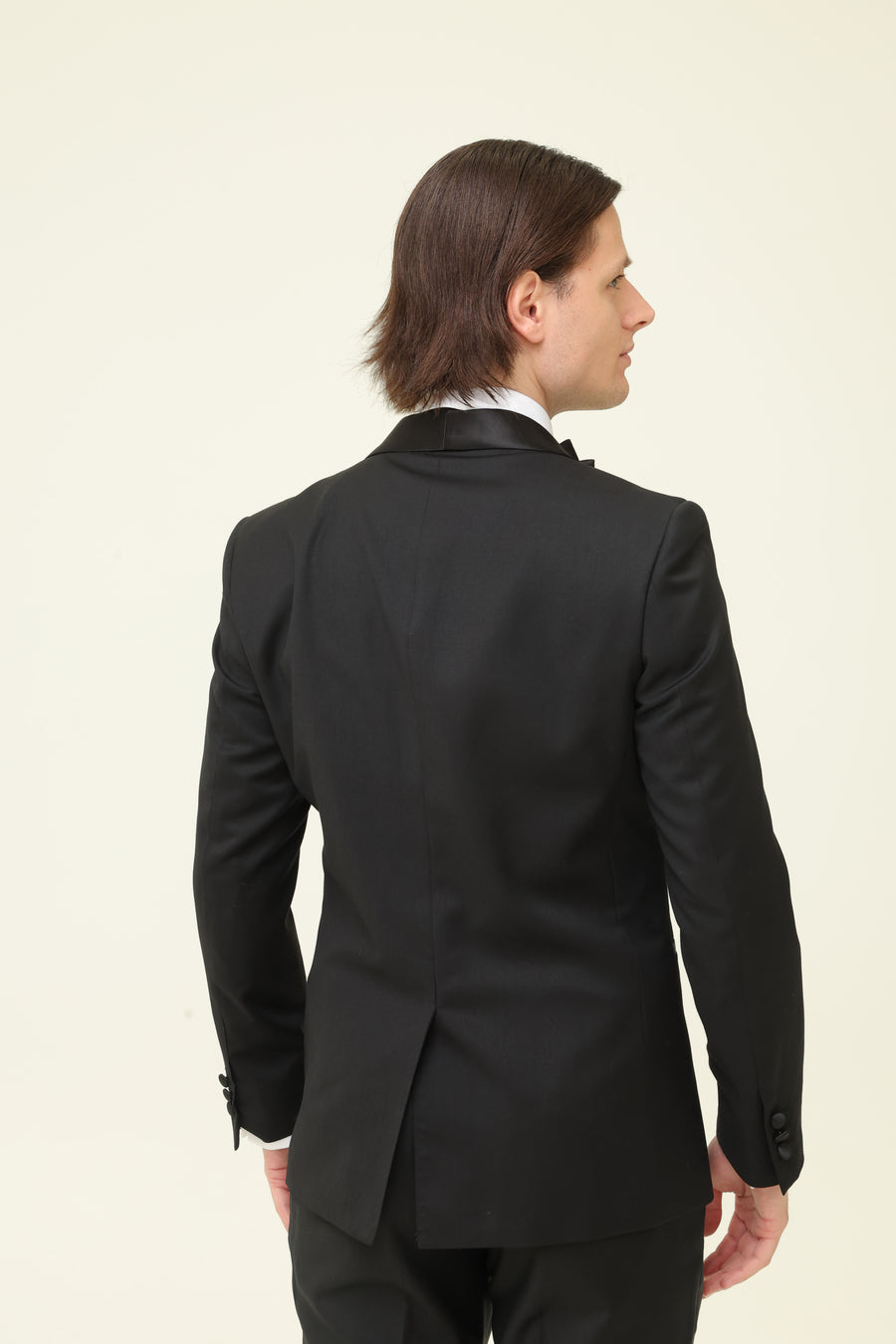 black-tie suit rental at Klovia