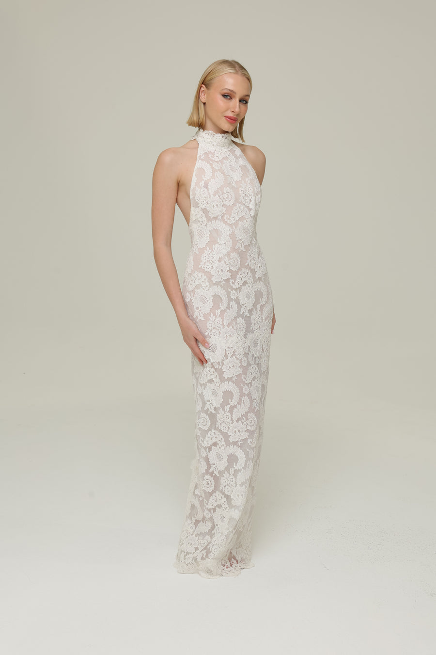 Reception wedding dresses for rent. lace wedding dress. second wedding dress at Klovia. 