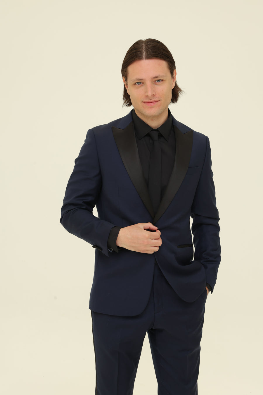Navy suit poimen. black peak lapel. Suit bundle comes with jacket, pant, shirt and tie. 